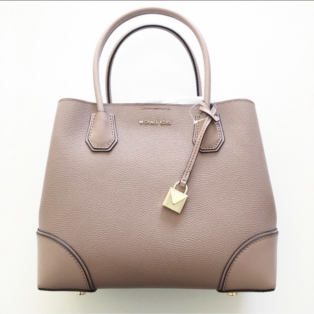 SOLD! NWT! Cute Michael Kors Handbag - Picture 16 of 16